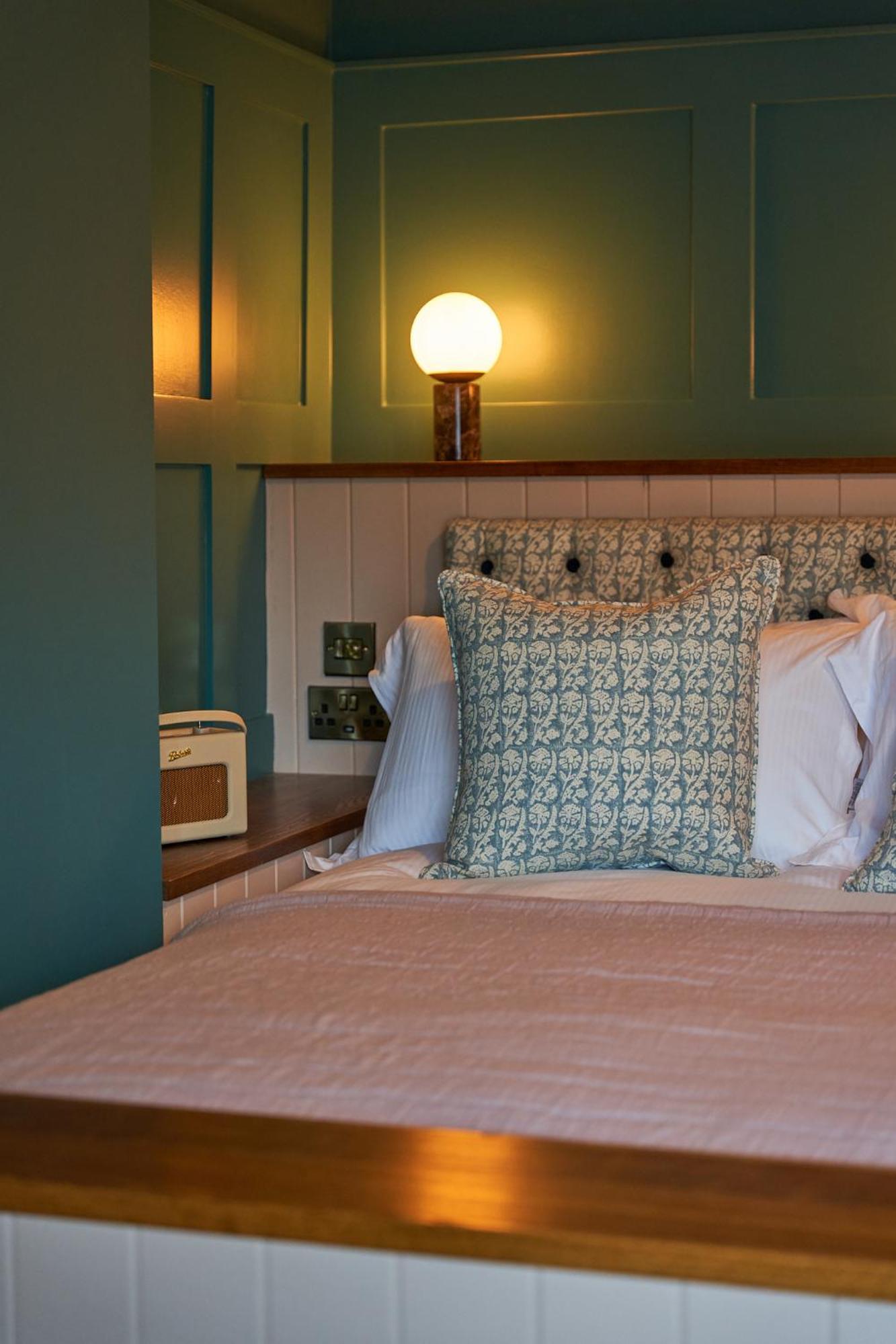 The White Horse - A Heartwood Inn Dorking Dış mekan fotoğraf