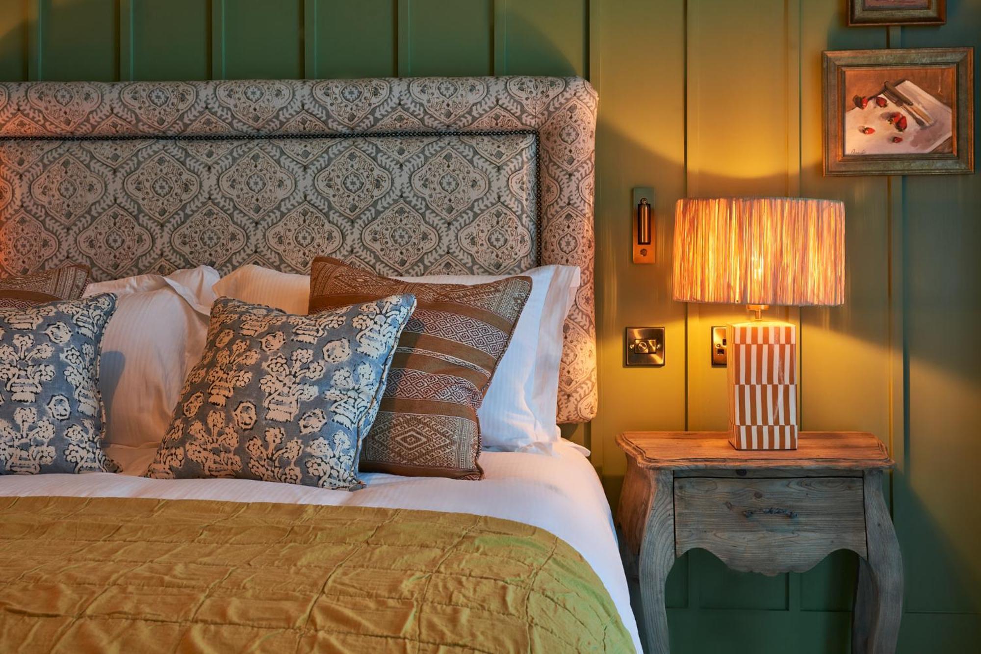 The White Horse - A Heartwood Inn Dorking Dış mekan fotoğraf