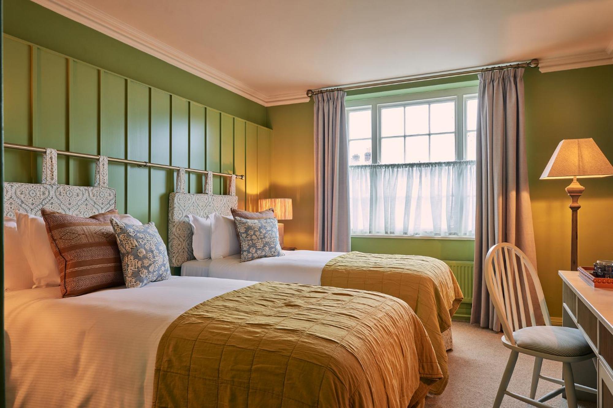 The White Horse - A Heartwood Inn Dorking Dış mekan fotoğraf